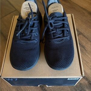 ALLBIRDS Tree runners blue size 7